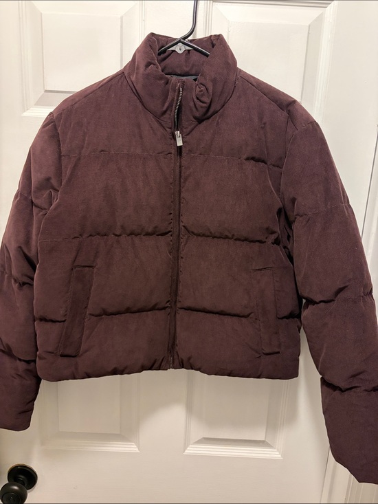 Vuori Jackets & Blazers - Vuori Women's Carmel Corduroy Puffer Jacket size small in Raisin